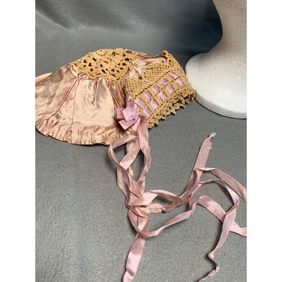 Vintage Pink Crochet & Silk Womens Bonnet with Ribbon Ties - Picture 16 of 16